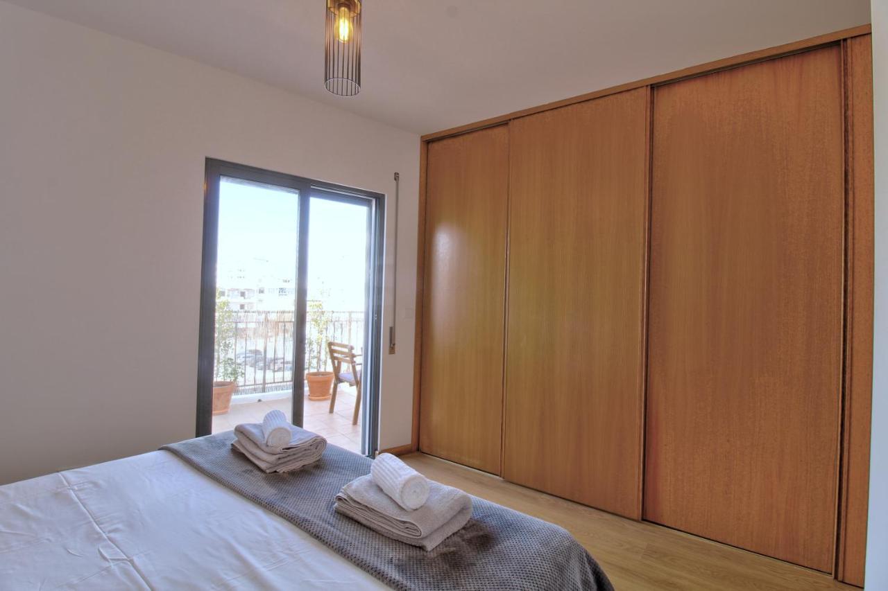 Spacious Terrace, Swimming Pool, Private Parking Olhão Exterior photo