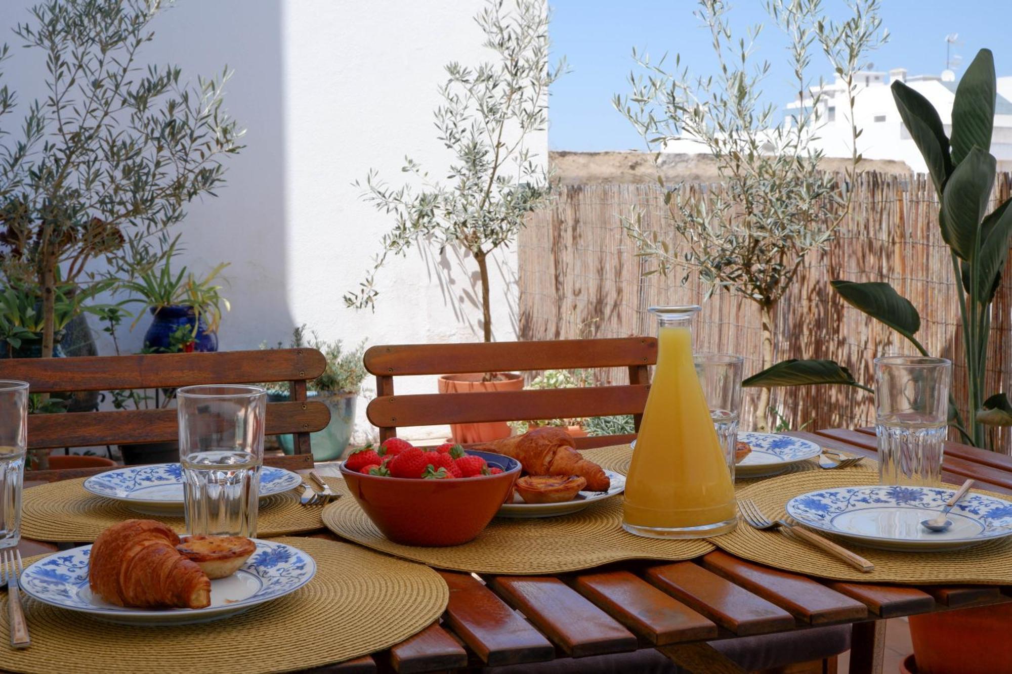 Spacious Terrace, Swimming Pool, Private Parking Olhão Exterior photo